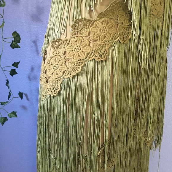 Previously owned and only worn twice. - Picture 8 of 8